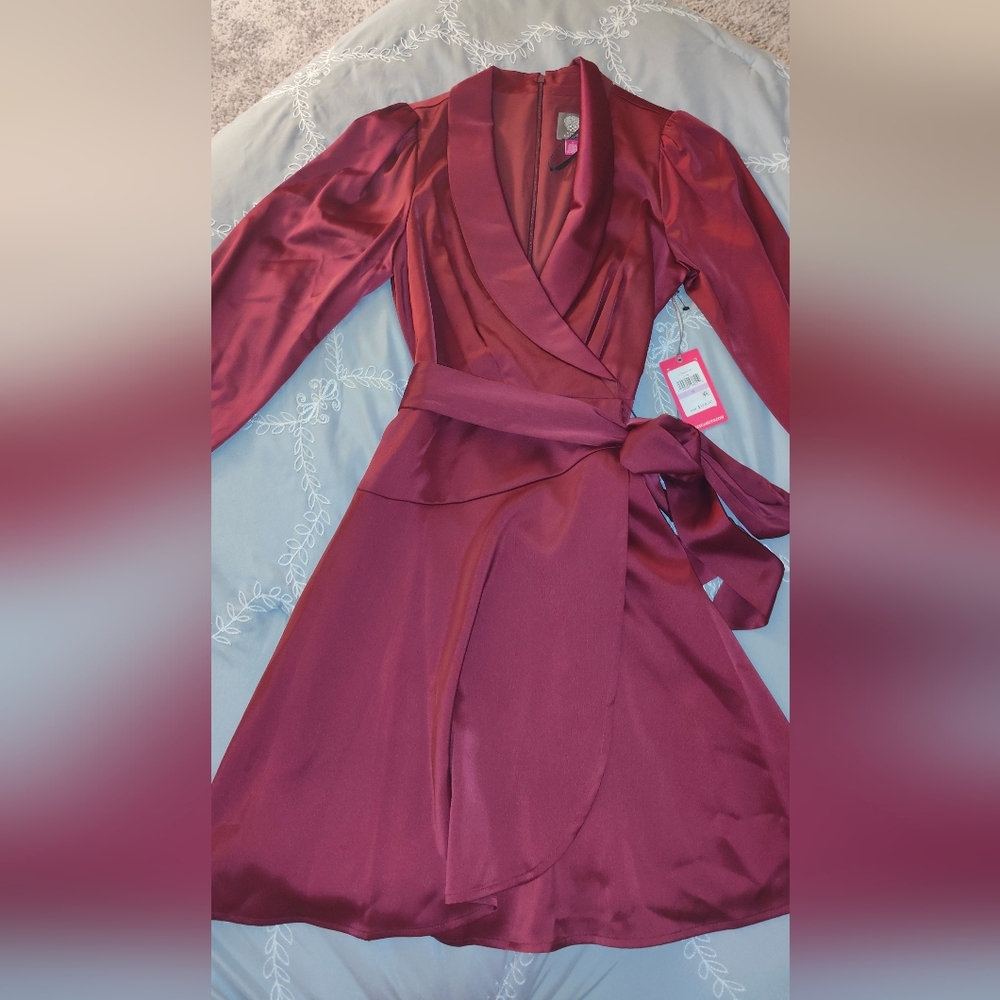 **BRAND NEW*** Vince Camuto Women's Portrait Collar Tie Waist Satin Flare Dress